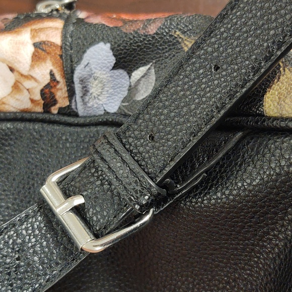 *FREE W/ Purchase Of One Other Item* Dana Buckman Floral Mini BackPack - Picture 5 of 14